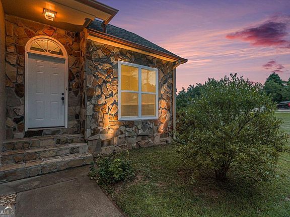 4th image of 1131 Orr Rd