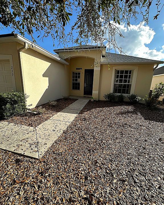 1st image of 219 Sunset View Dr