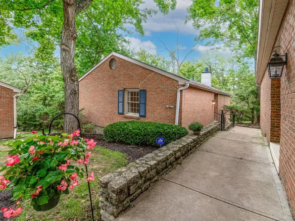 1001 Shakertown Ct, Cincinnati, OH 45242