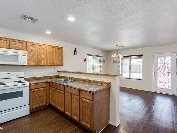3rd image of 1805 S Pino Cir