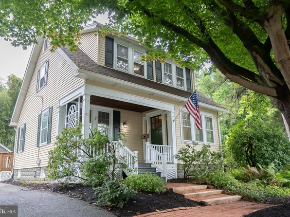 45 Fernwood Ln, Lawrence Township, NJ 08648