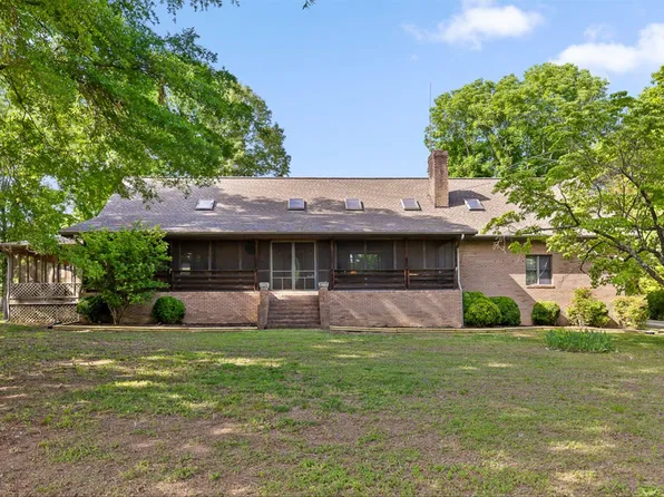 2401 Igou Ferry Rd, Soddy Daisy, TN 37379