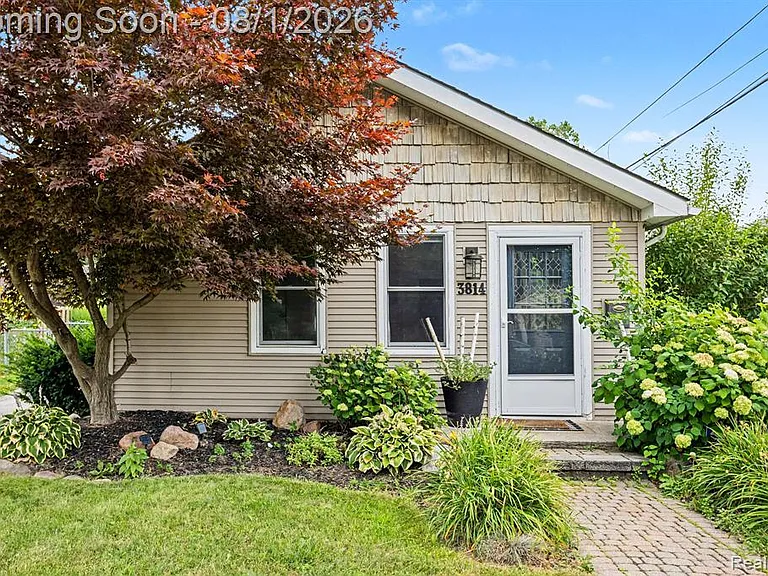3814 N Blair Ave — Photo 2