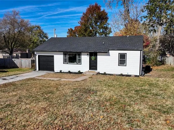 802 NE 67th Ter, Gladstone, MO 64118