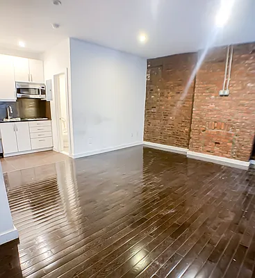 Rented by City Connections Realty | media 12