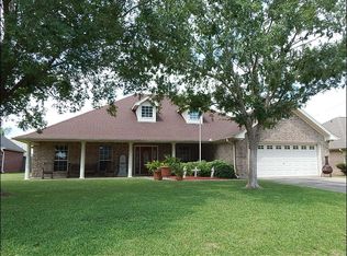 211 Hunter Ridge Ln, Nederland, TX 77627