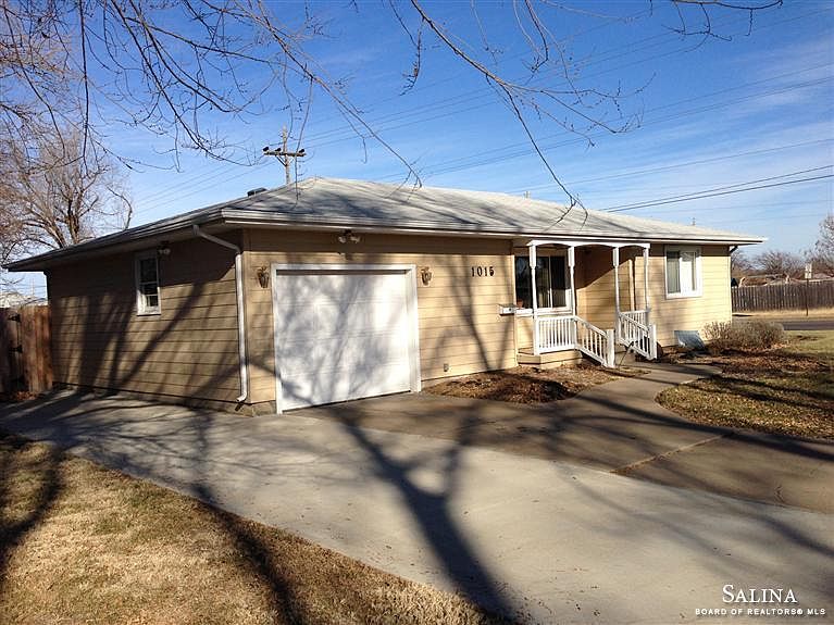 2nd image of 1015 E Minneapolis Ave