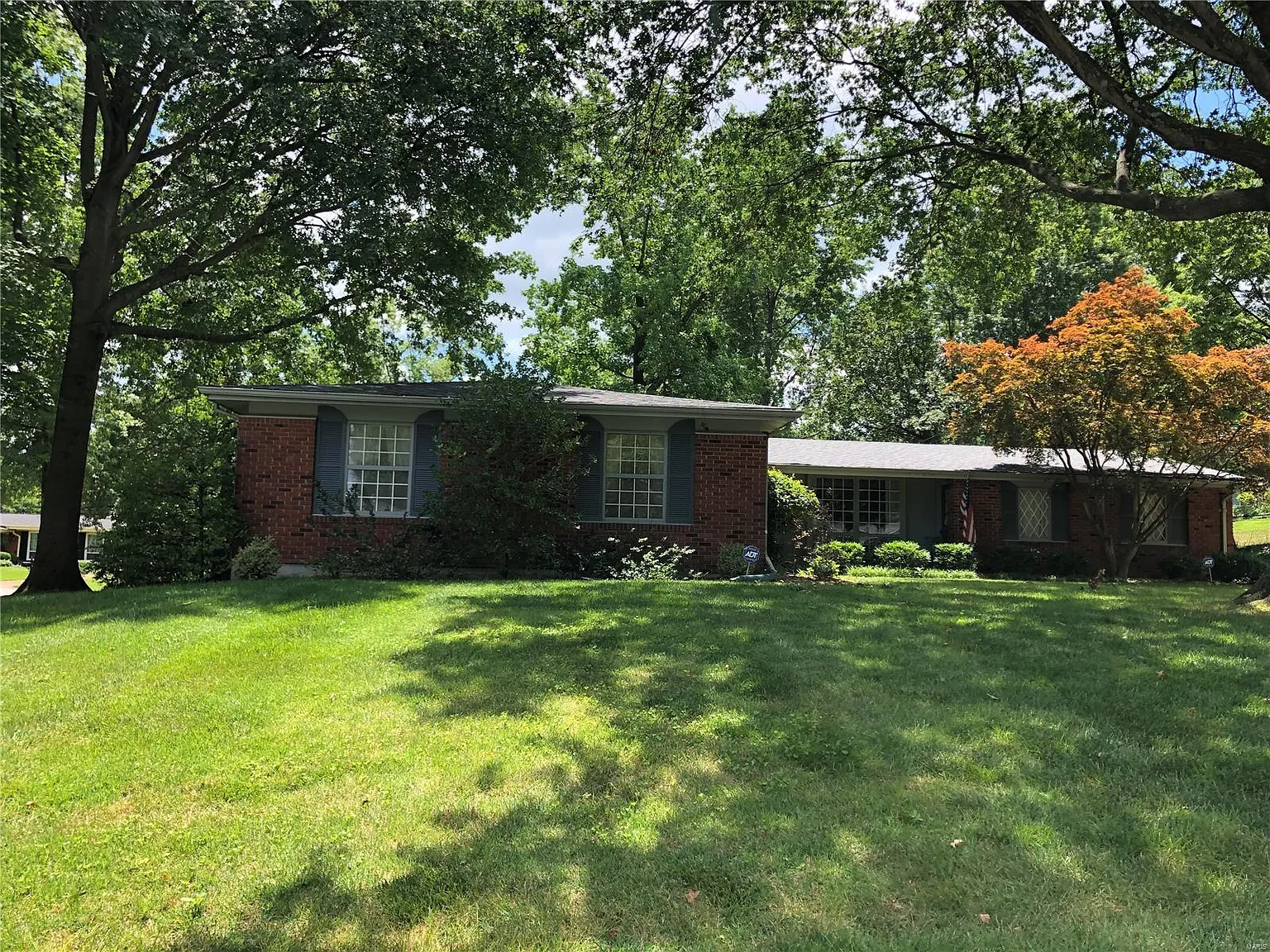 835 Westwood Dr photo 1