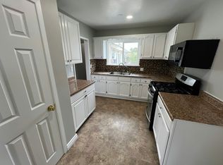 625 W Grove St, Rialto, CA 92376