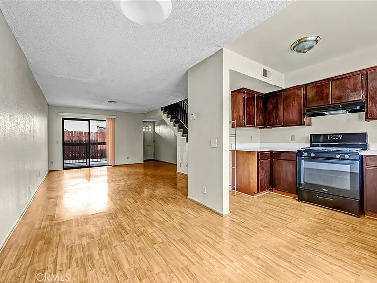 1836 N Allen Ave — Photo 12