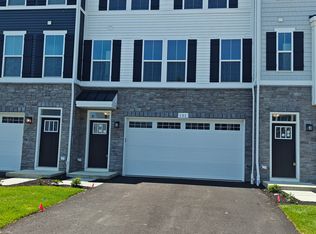 18 Gramercy Dr, Howell, NJ 07731