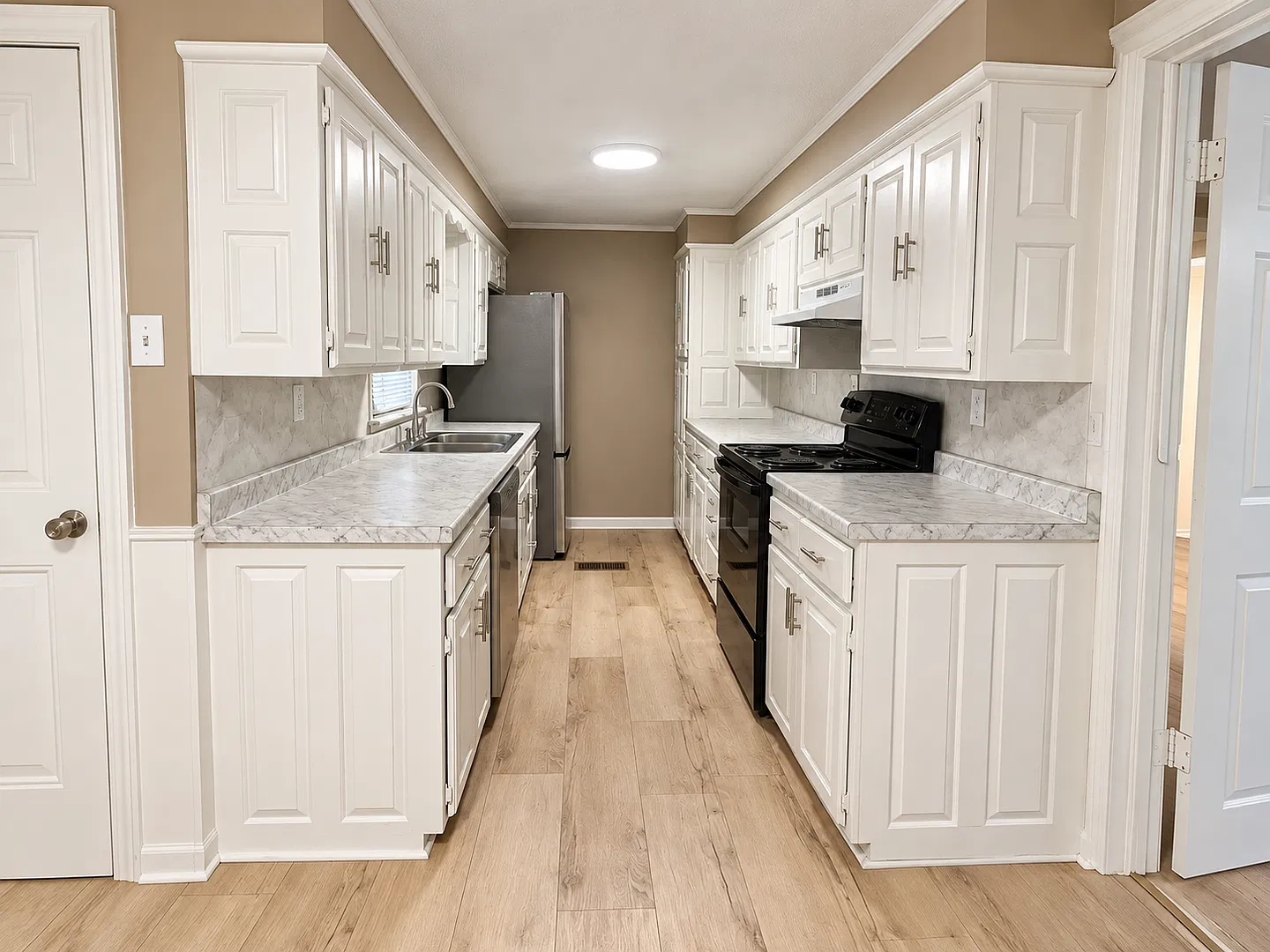 4 bed, 1260 sqft, $1,450 — Photo 2
