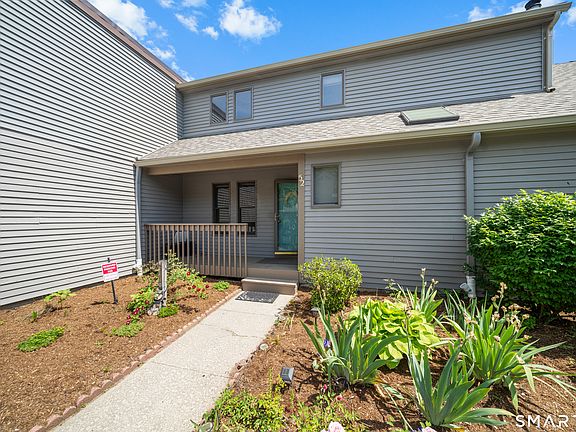 2nd image of 52 Elm Meadows #52