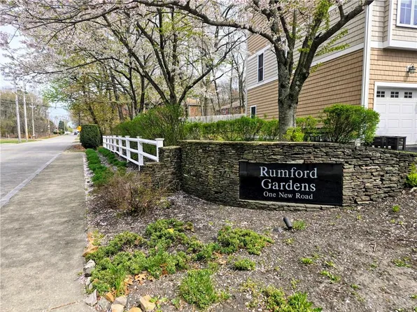 1 New Rd Unit B2, Rumford, RI 02916