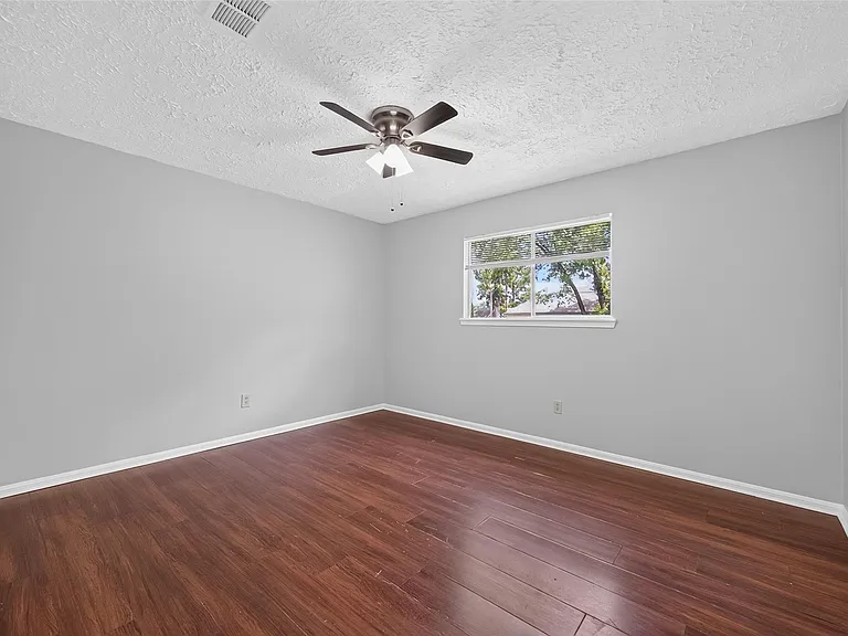 5703 Green Timbers Dr — Photo 30