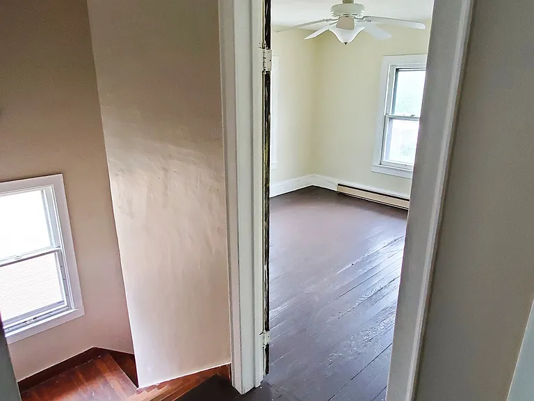1905 Bluefield Ave — Photo 23