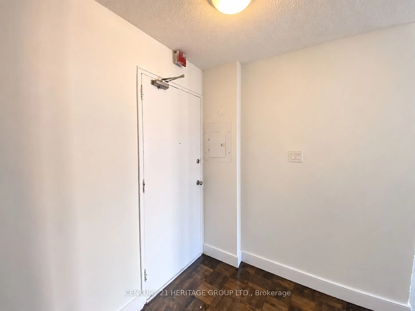 3 bed, $2,695 — Photo 3