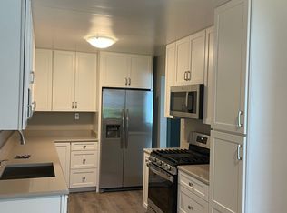 305 W Clemmens Ln APT G, Fallbrook, CA 92028