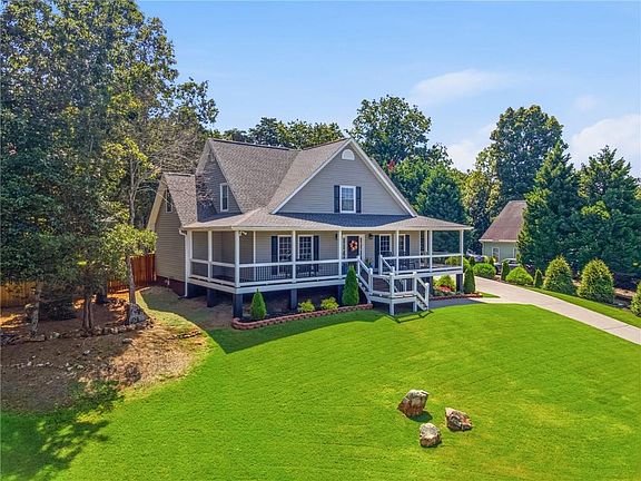 3rd image of 41 Clearview Dr