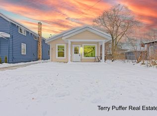 1221 Sanford St, Muskegon, MI 49441