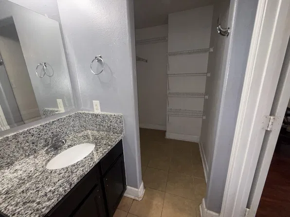 13122 Kingston Point Ln, Houston, TX 77047