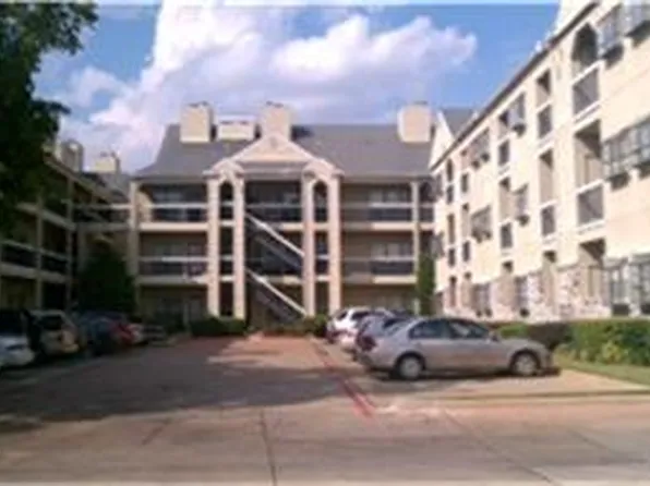 4800 W Lovers Ln, Dallas, TX