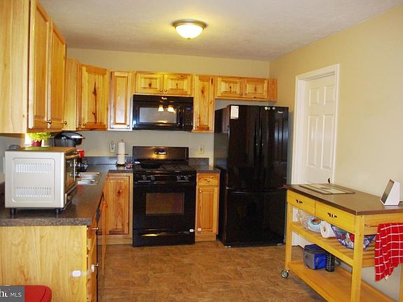5th image of 86 Fiddler Dr