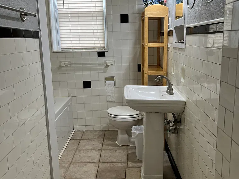 5826 Clemens Ave — Photo 10