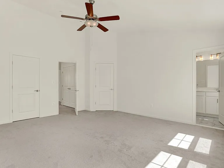 11301 Carobel Ct — Photo 18