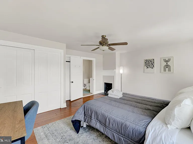 211 Gale Ln — Photo 29