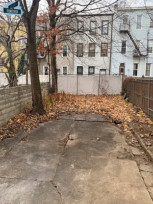 Rented by Fifth & Forever LLC | media 11