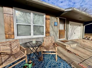 450 Milton St N, Auburn, KS 66402