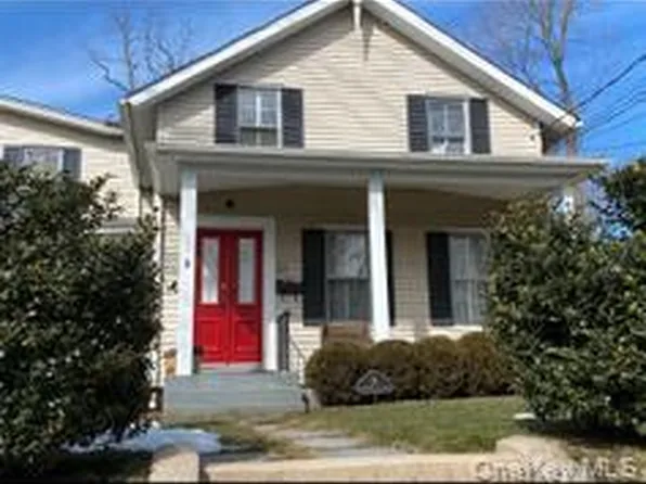 21 Mechanic St, Huntington, NY 11743