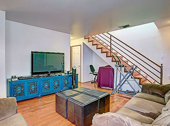3rd image of 613 E Magnolia Blvd APT 110