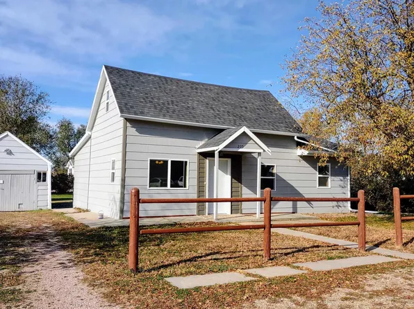 205 S Bailey Ave, New Underwood, SD 57761