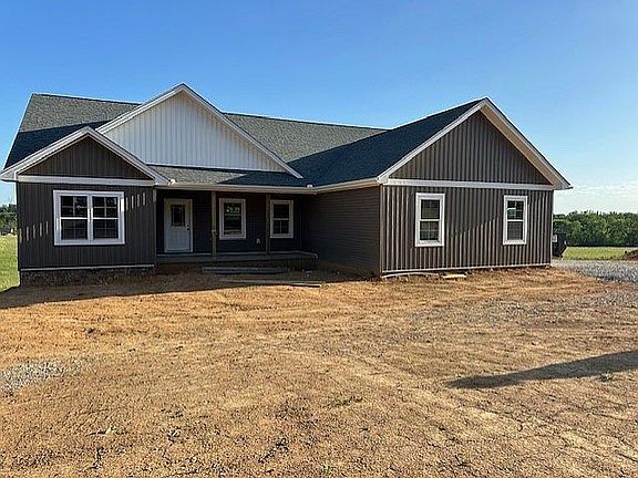 3rd image of 389 Paradise Ln