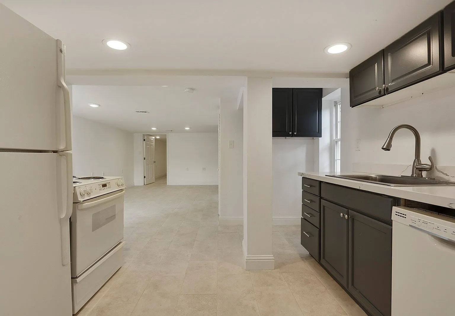 2105 A General Taylor St- bottom right — Photo 3