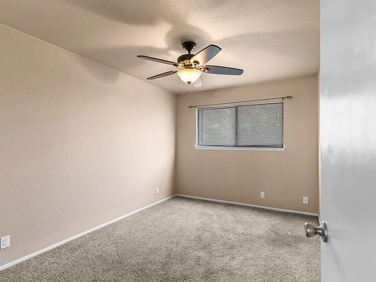 273 E Upjohn Ave — Photo 17