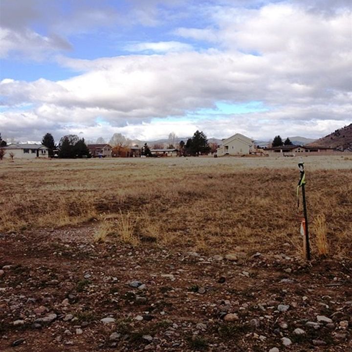 2nd image of 520 Edgerton Rd