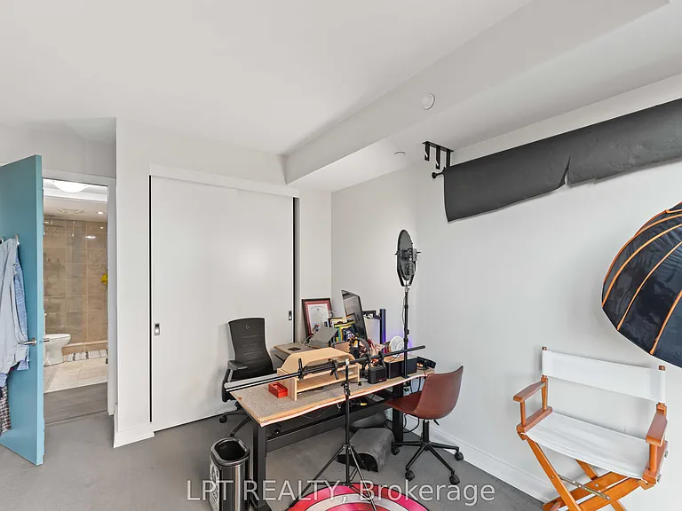 111 Champagne Ave S #307 — Photo 31