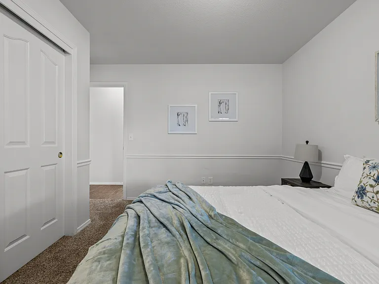1528 E Falconrim Ct — Photo 65