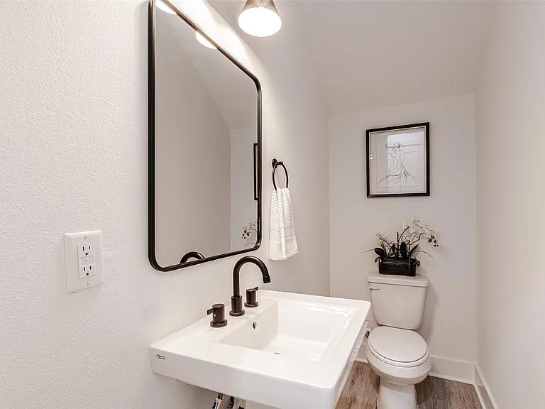 6814 Burkett St — Photo 21