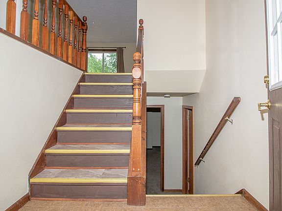 2nd image of 651 Ziegler Dr #651