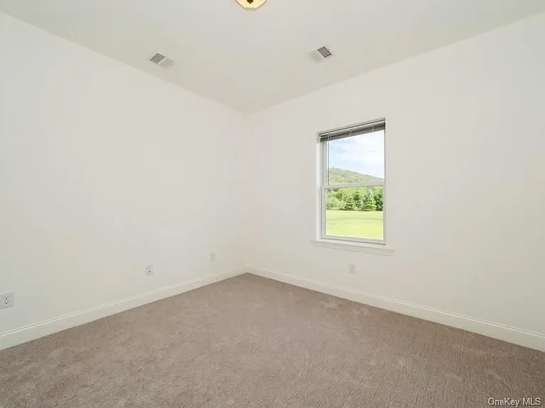 101 Duncan Rd — Photo 21