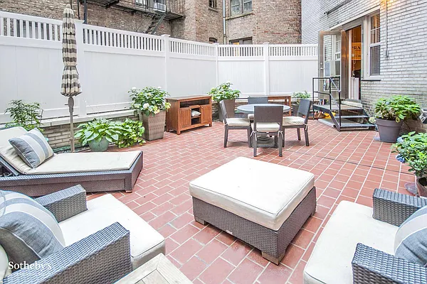 Sold by Sotheby's International Realty | media 8