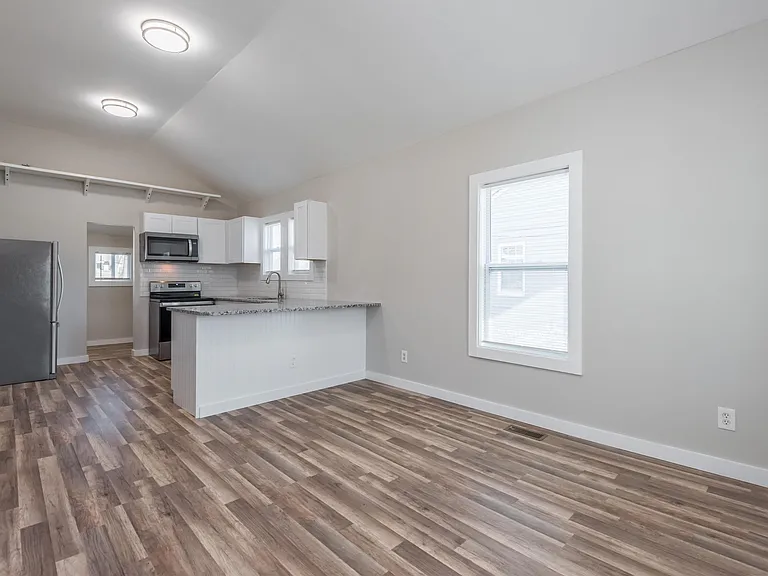 1003 Atlantic Ave — Photo 2