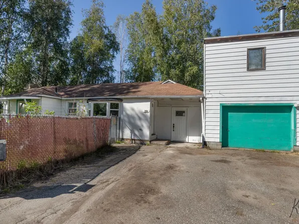 218 Antoinette Ave, Fairbanks, AK 99701