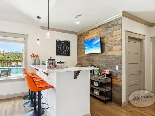 Universal at Strawberry Plains