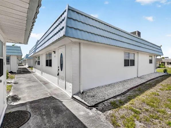 1801 Bedford Ln APT 27, Sun City Center, FL 33573