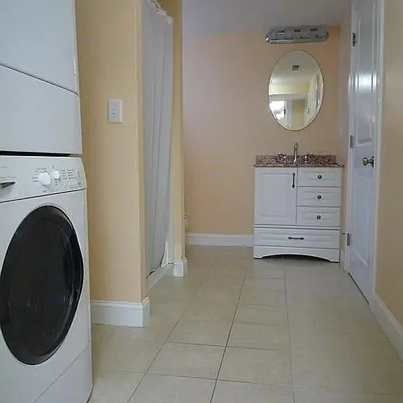 34 Oxford Ave #34 — Photo 12